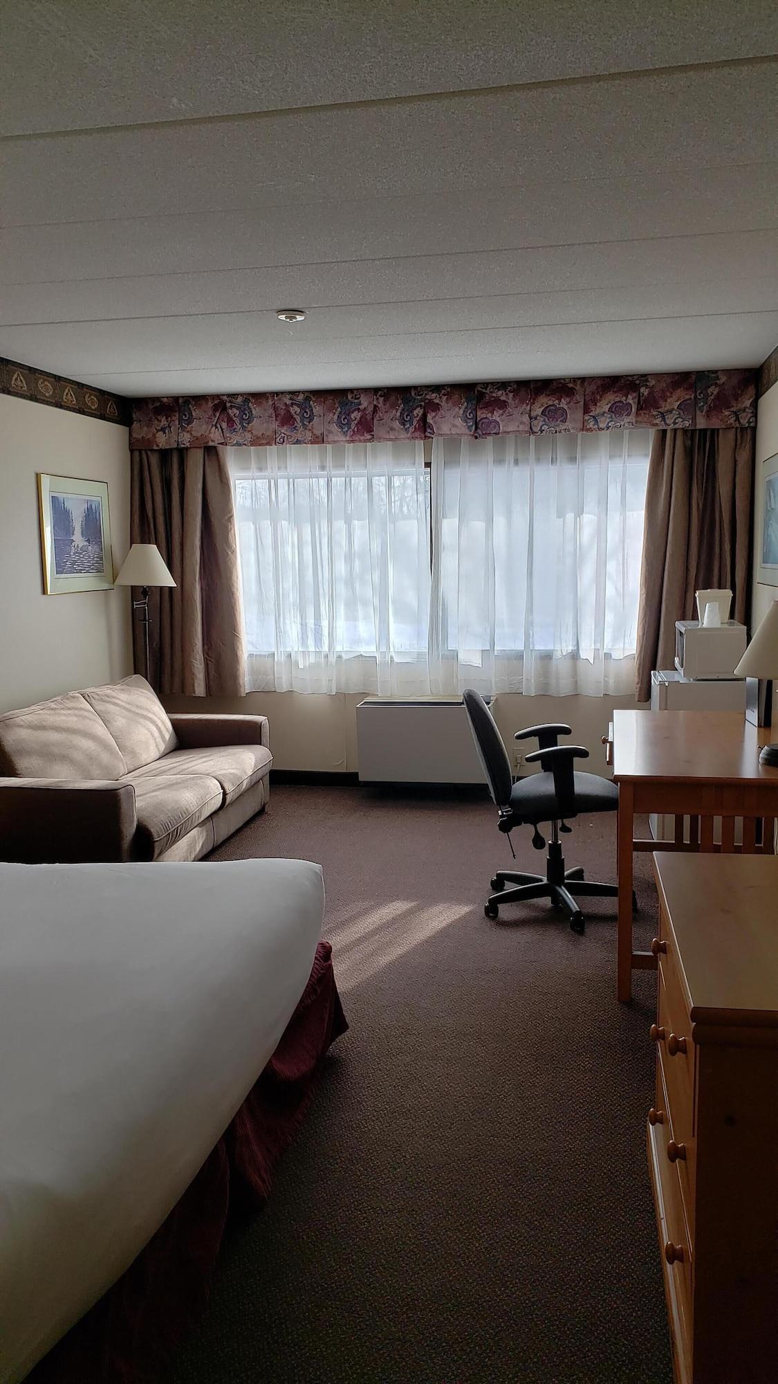 Ramada By Wyndham Pinewood Park Resort North Bay Zewnętrze zdjęcie