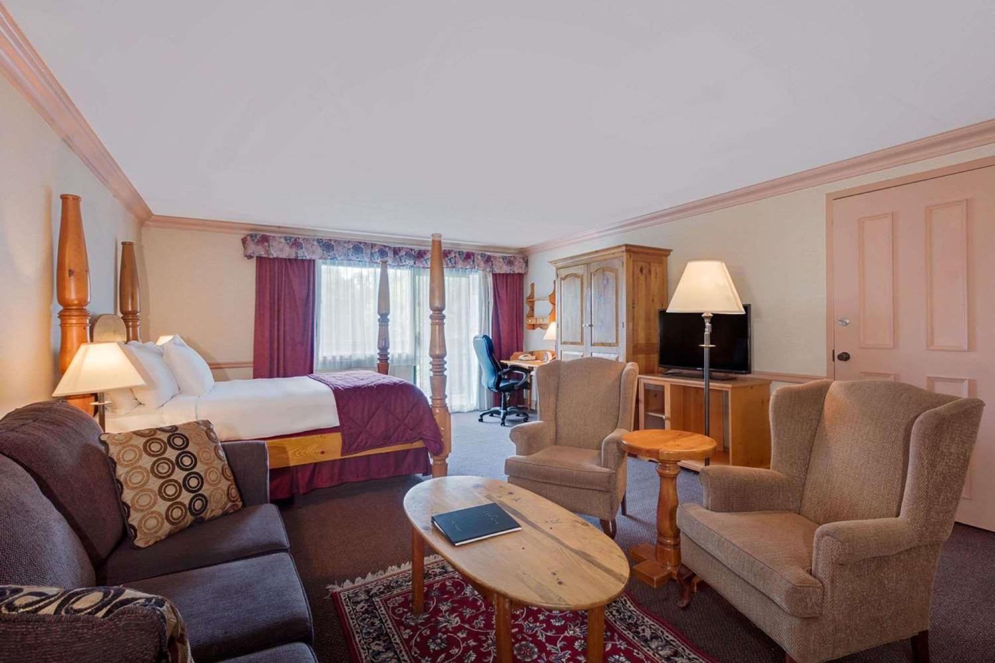 Ramada By Wyndham Pinewood Park Resort North Bay Zewnętrze zdjęcie