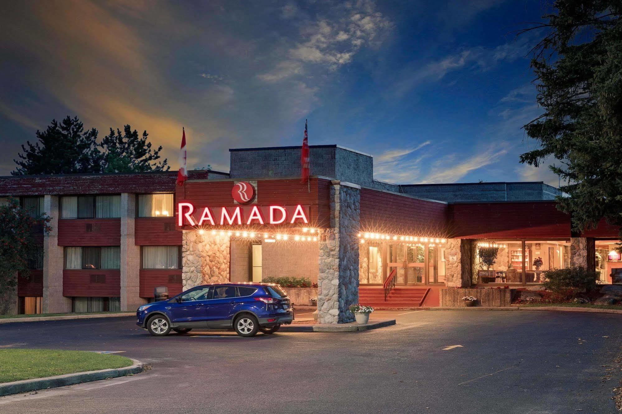 Ramada By Wyndham Pinewood Park Resort North Bay Zewnętrze zdjęcie